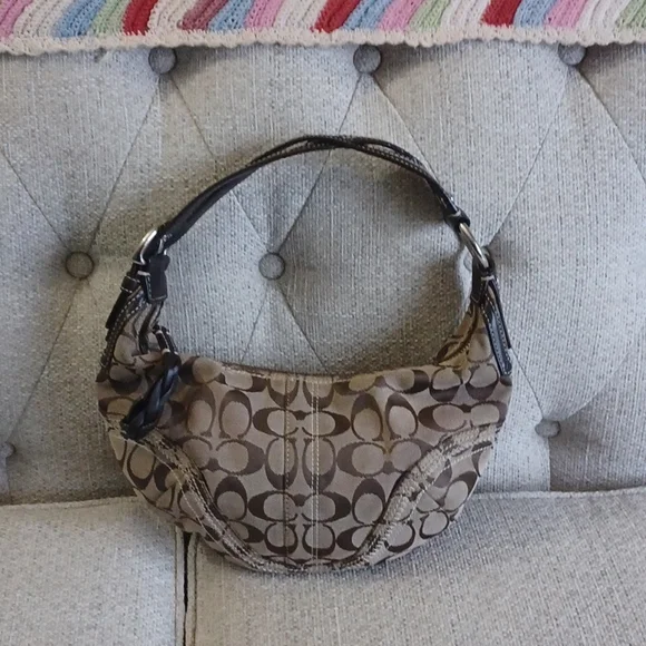 2006 Coach signature jacquard small purse - Picture 3 of 7